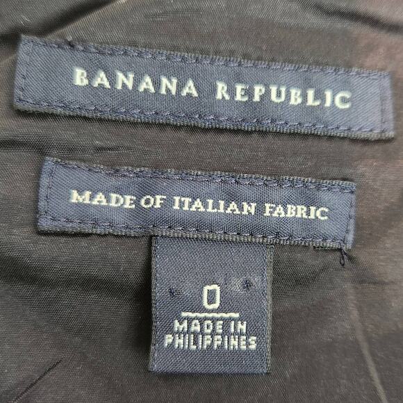 Banana Republic Italian Made Textured Fabric V-Neck Sheath Dress Gray, Size 0 - Picture 3 of 6